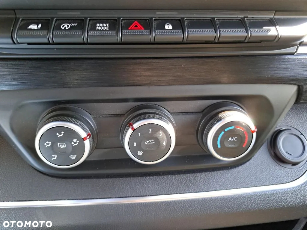 Renault Trafic - 16