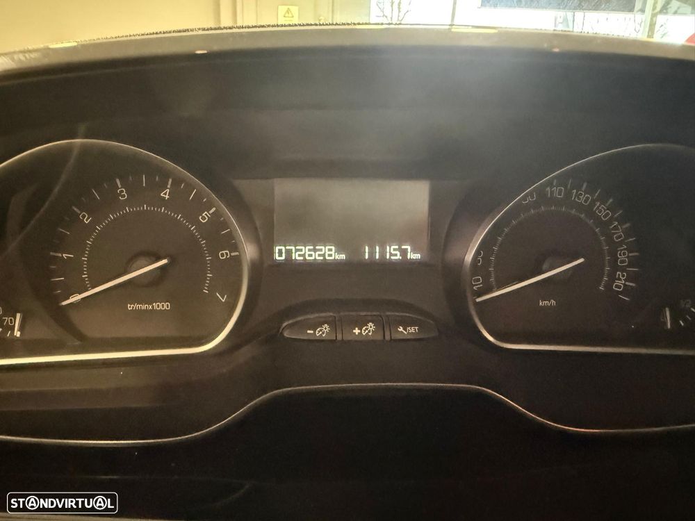 Peugeot 208 1.2 PureTech Style - 9
