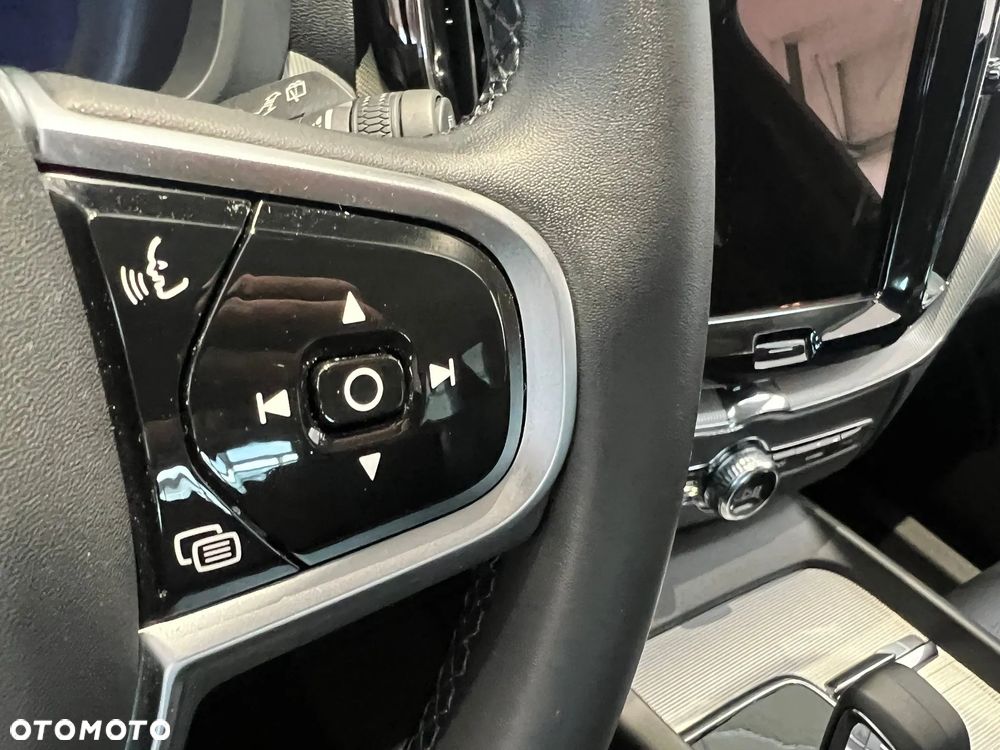 Volvo XC 60 B5 B AWD Geartronic RDesign - 30