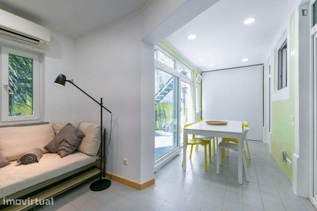 Quarto - localizado em São Sebastião Lisbon - Grande imagem: 4/20