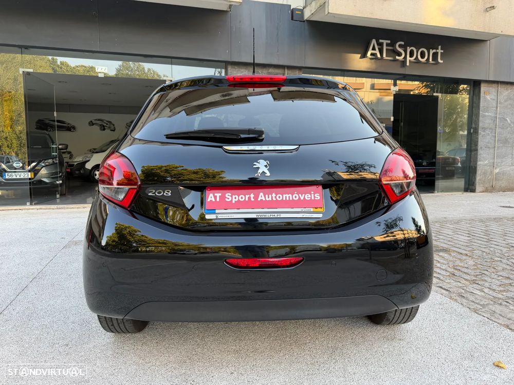 Peugeot 208 1.2 PureTech Signature - 11