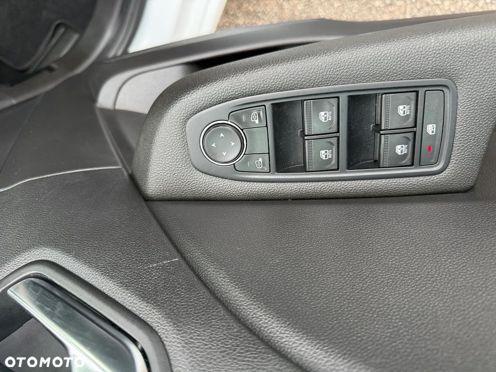 Renault Clio 1.0 TCe Equilibre - 8