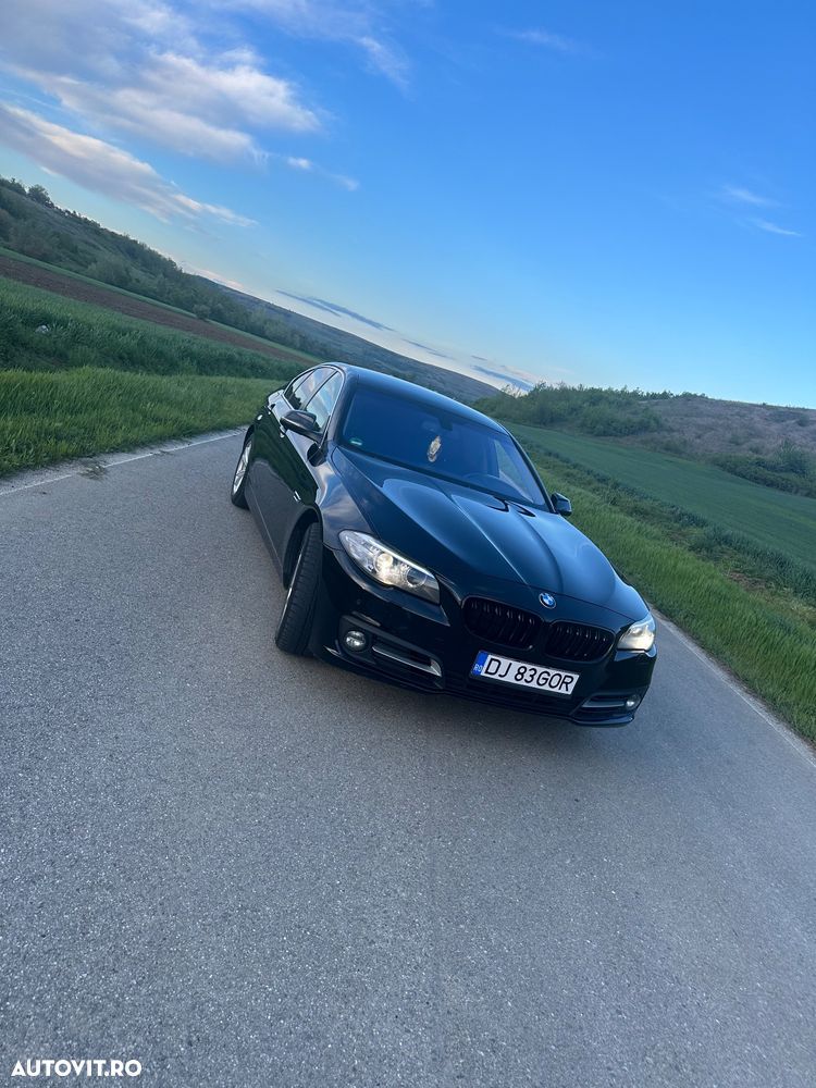 BMW Seria 5 520d xDrive Touring Aut. Luxury Line - 1