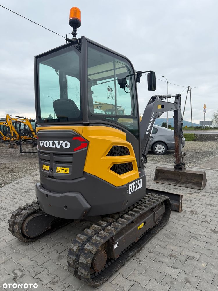 Volvo ECR25D - 1