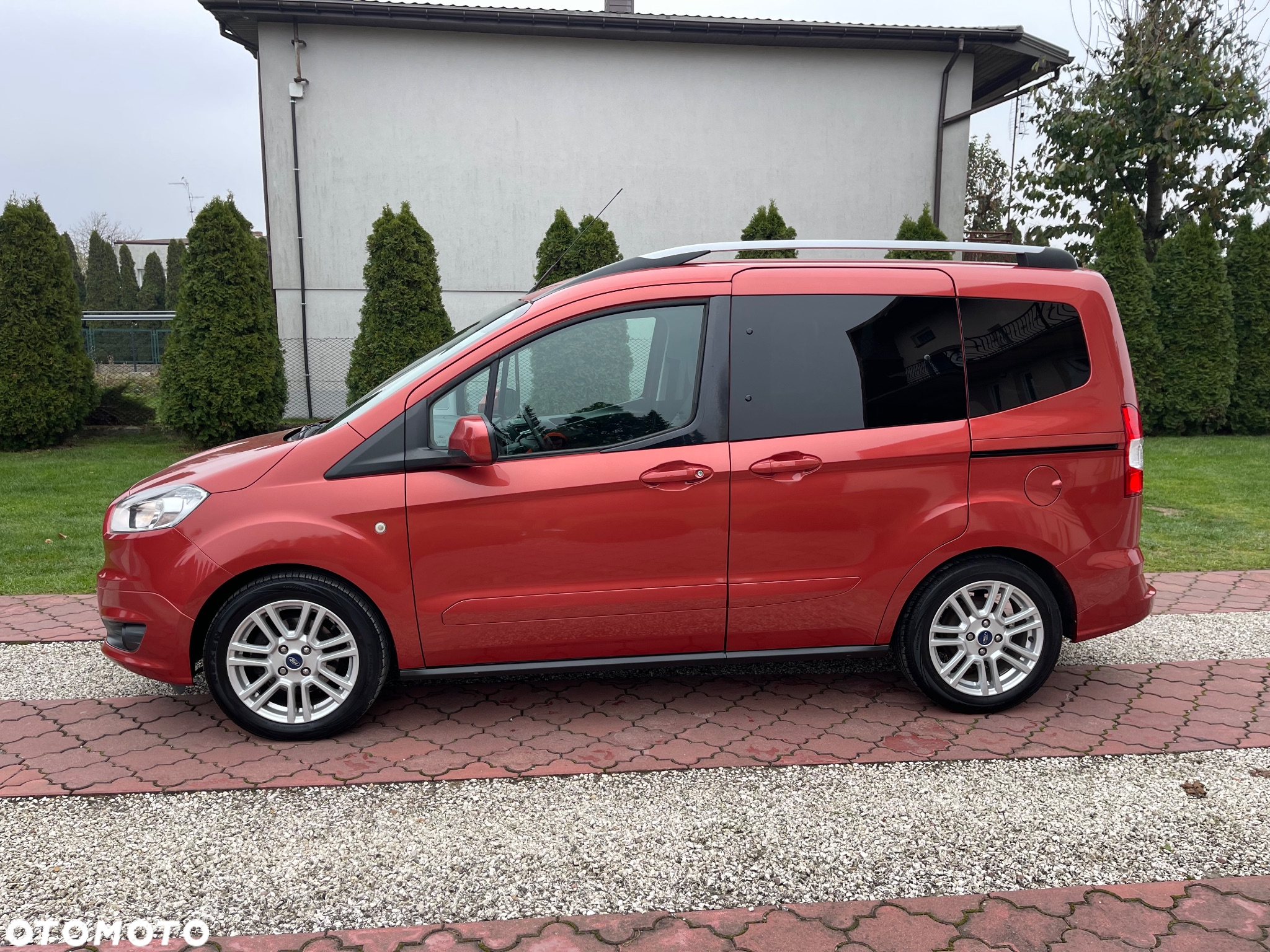 Ford Tourneo Courier 1.0 EcoBoost Sport - 2