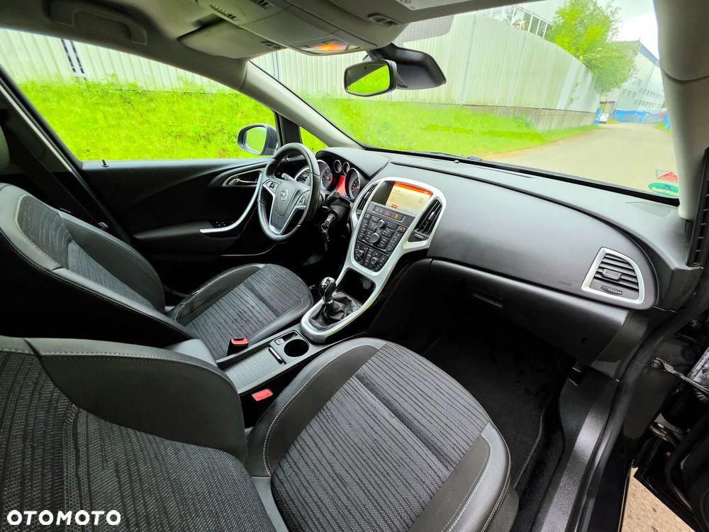 Opel Astra 1.4 Turbo Cosmo - 10