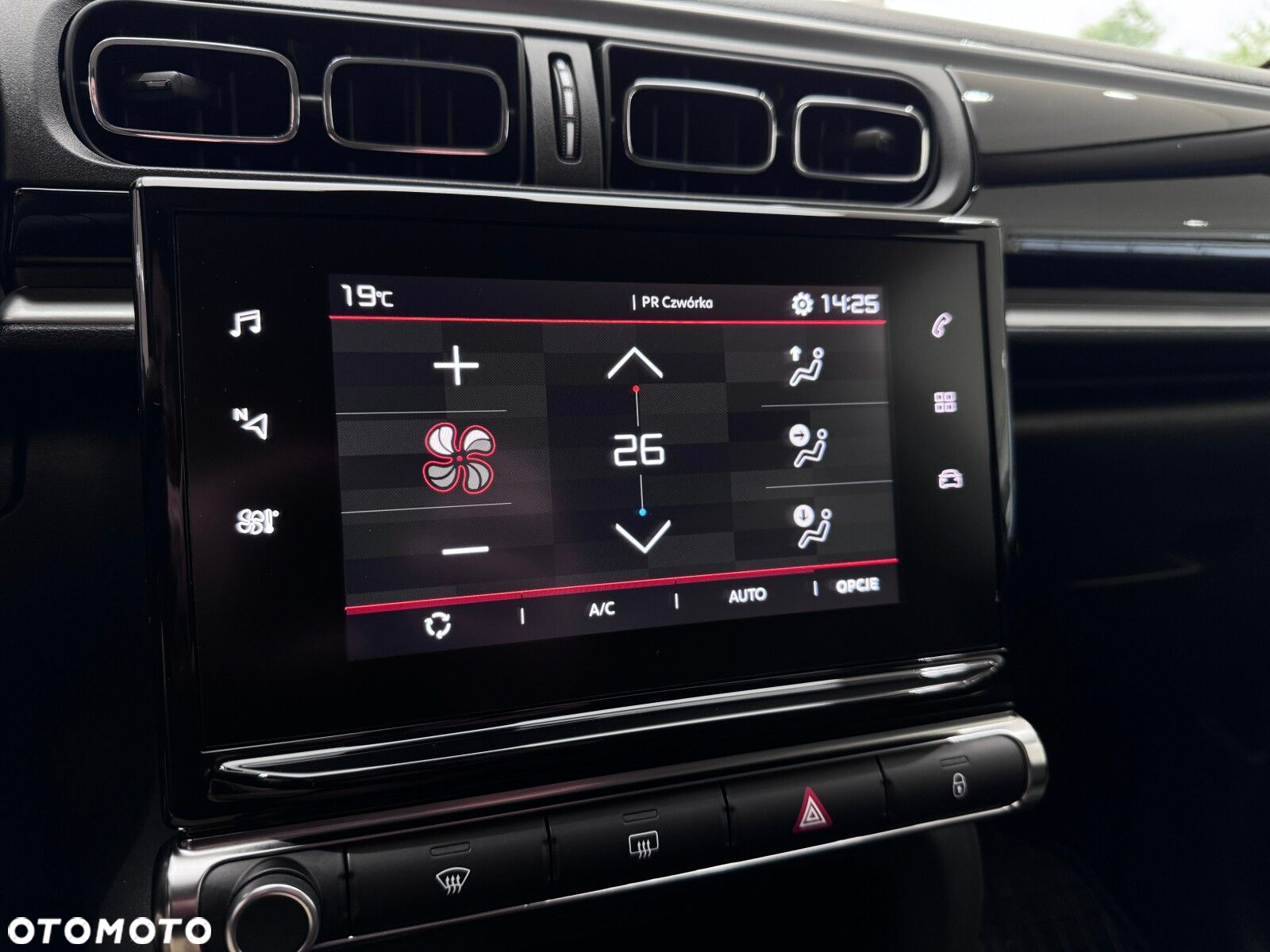 Citroën C3 1.2 PureTech Shine - 29