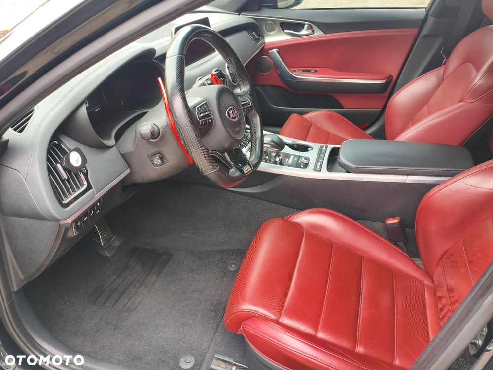 Kia Stinger 3.3 T-GDI V6 GT AWD - 34