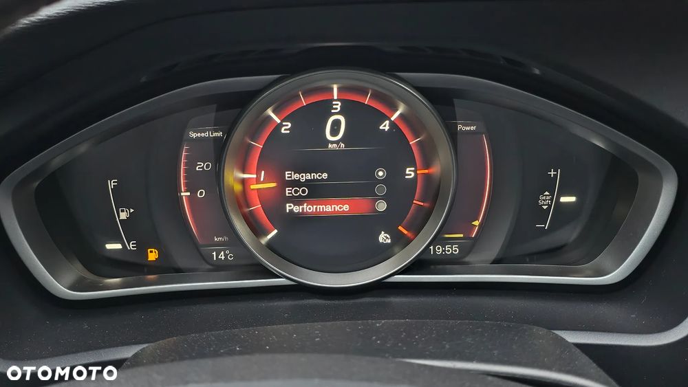 Volvo V40 D2 RDesign - 31