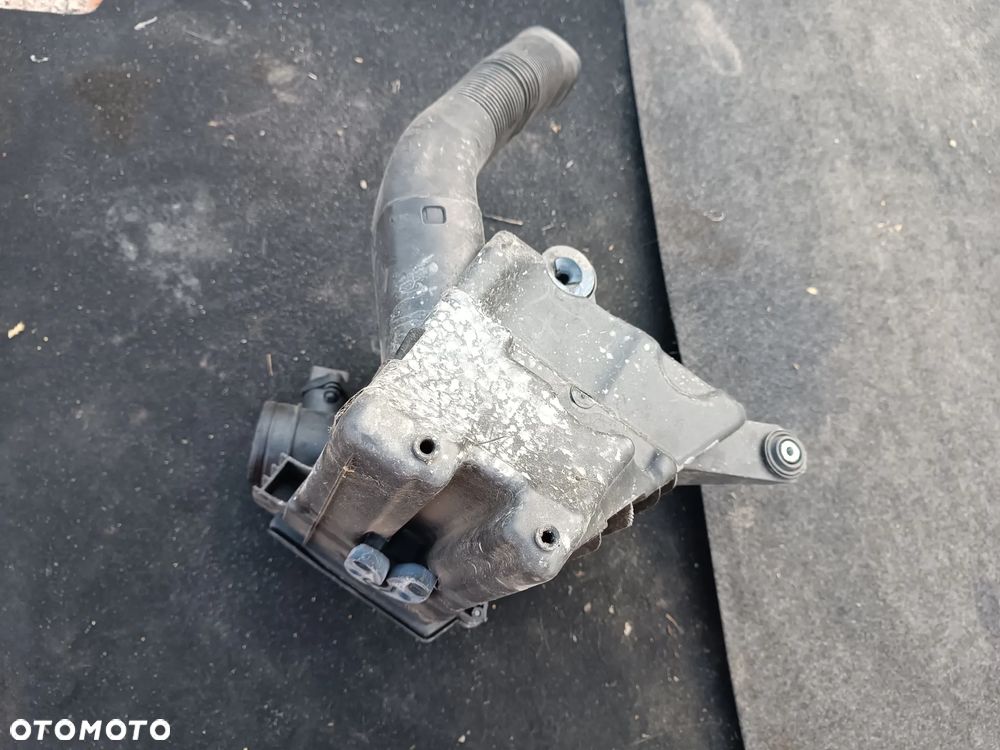FILTR POWIETRZA OBUDOWA SKODA FABIA II 1.4 TDI - 5