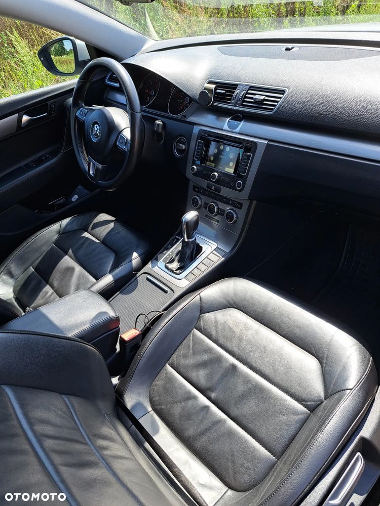 Volkswagen Passat 2.0 TDI Comfortline DSG - 13