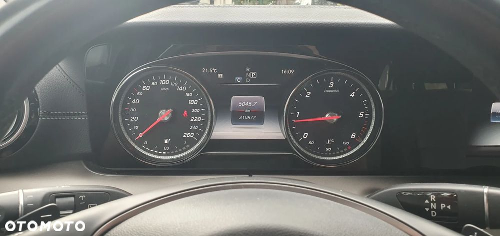 Mercedes-Benz Klasa E 200 d 9G-TRONIC - 19