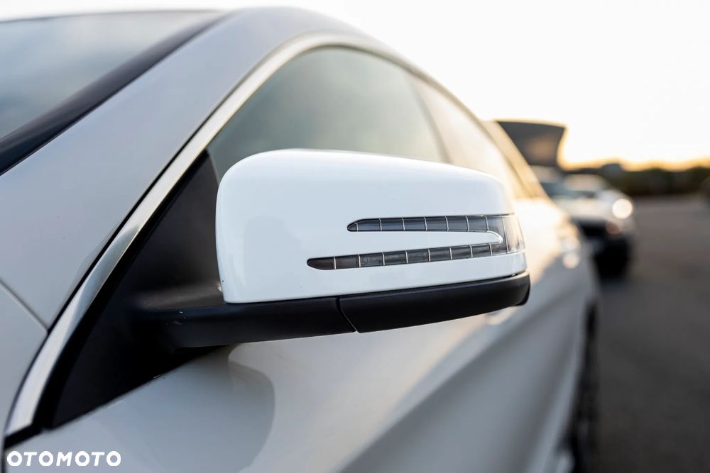 Mercedes-Benz CLA 250 7G-DCT - 11