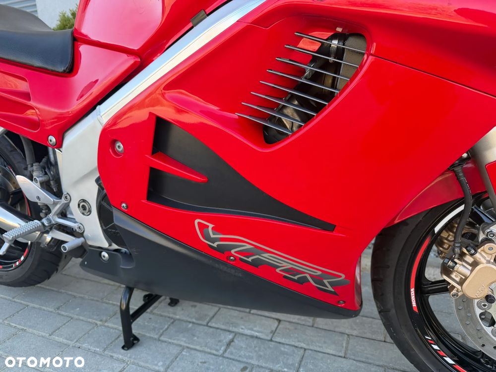 Honda VFR - 17