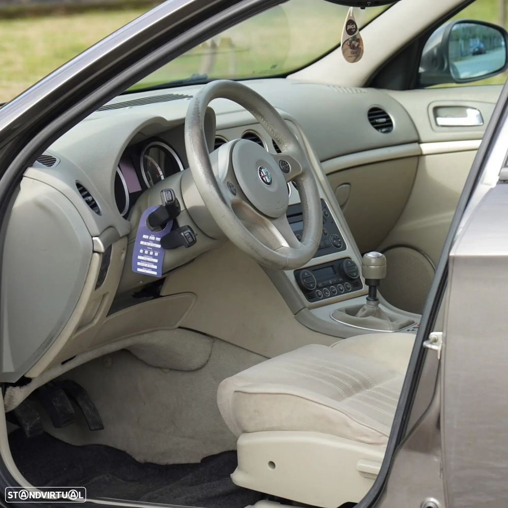 Alfa Romeo 159 Sportwagon 1.9 JTDm 16V Sportiva - 9