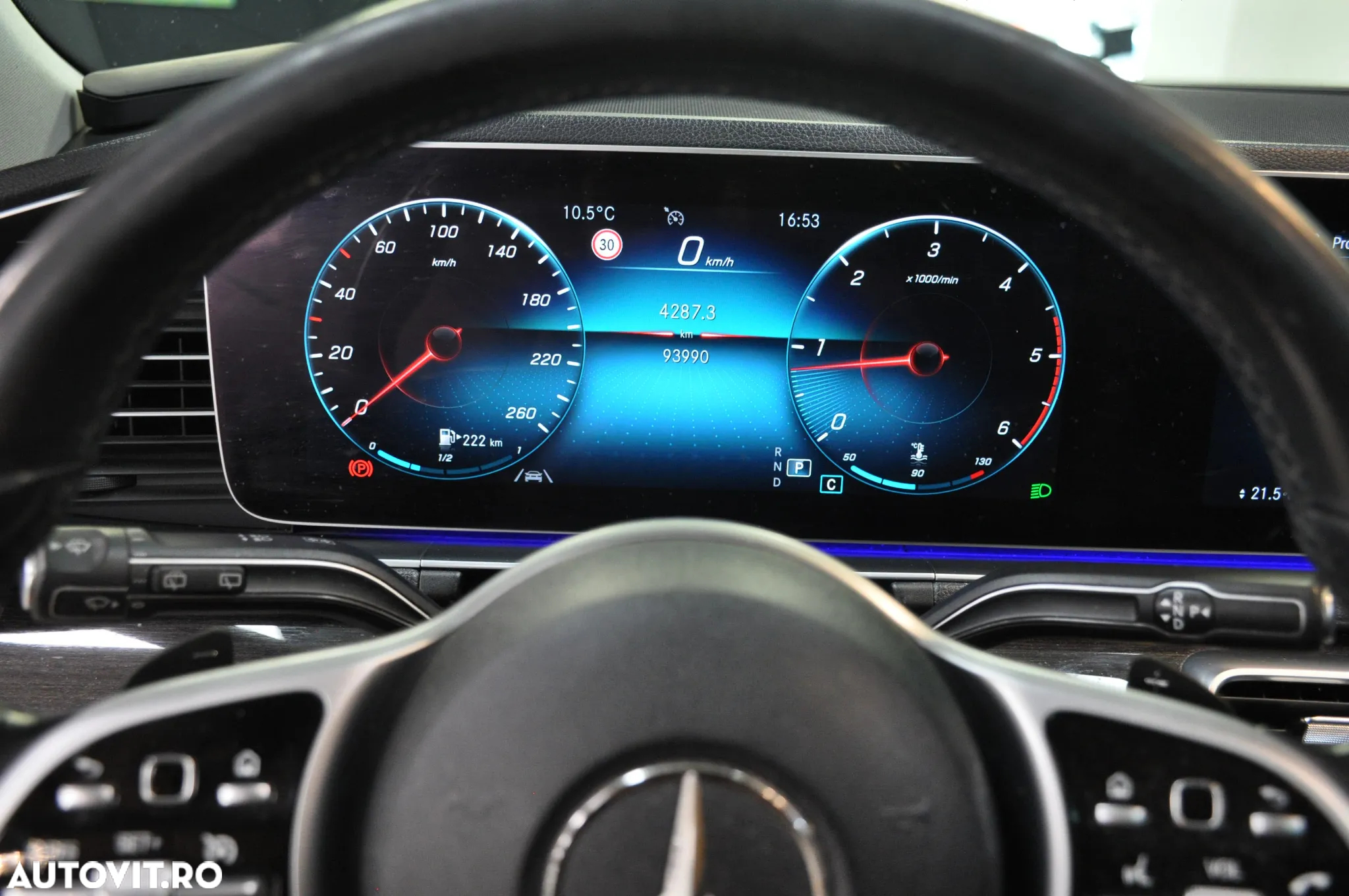 Mercedes-Benz GLE 300 d 4MATIC - 13