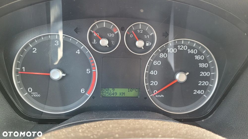 Ford Focus C-Max 1.6 TDCi Ghia - 11