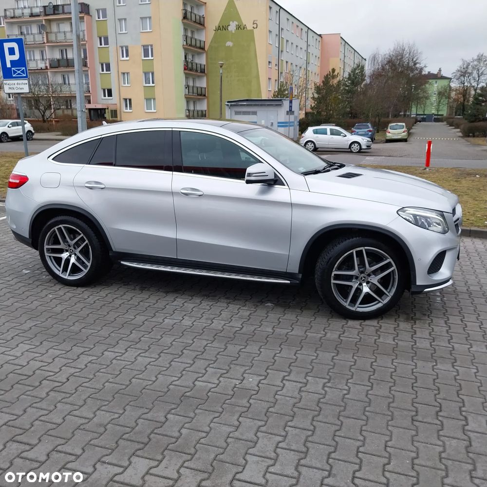 Mercedes-Benz GLE 350 d 4Matic 9G-TRONIC AMG Line - 33
