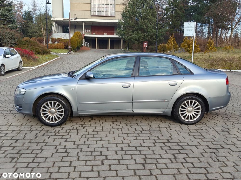 Audi A4 Limousine - 18