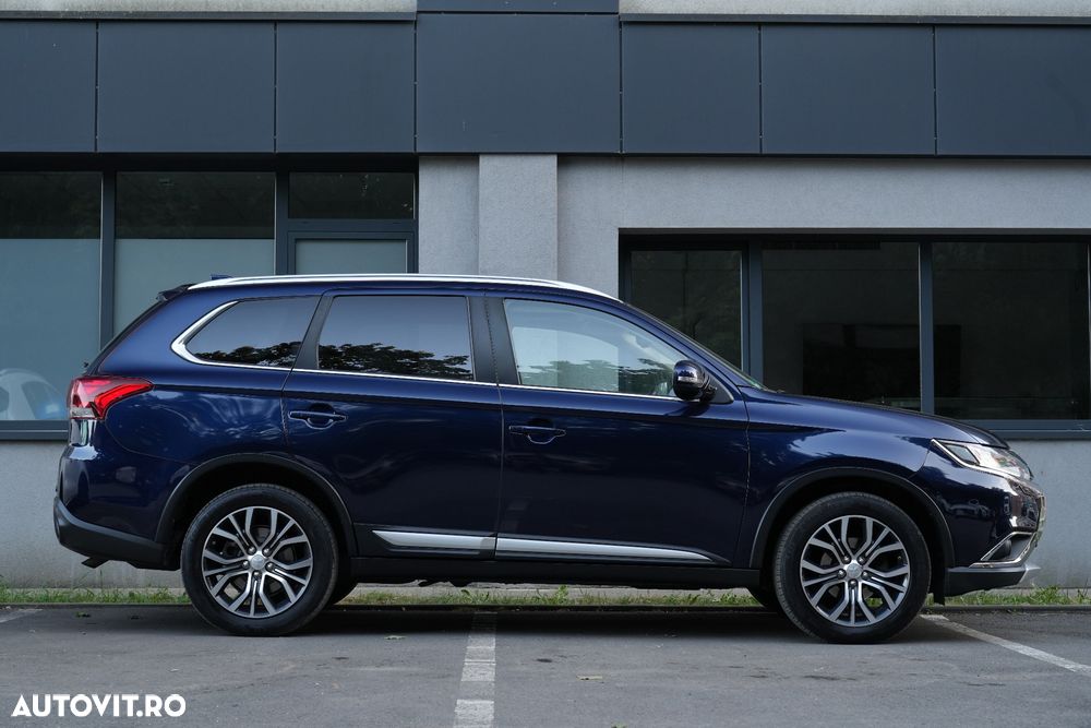 Mitsubishi Outlander 2.2 DI-D 4WD Automatik Diamant Edition - 26