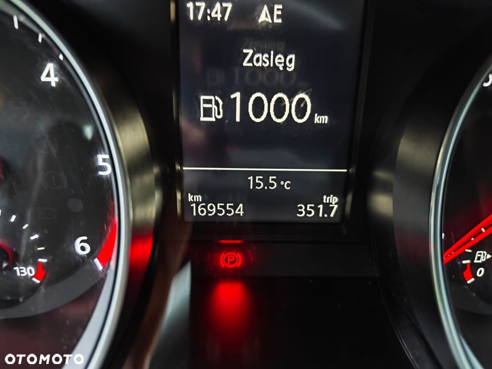 Volkswagen Passat - 30