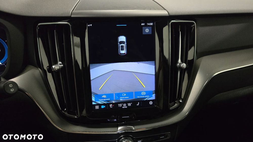 Volvo XC 60 B4 D Plus Dark - 31