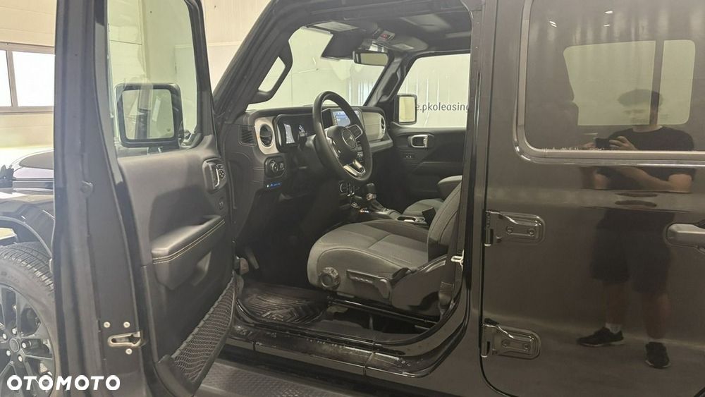 Jeep Wrangler - 7