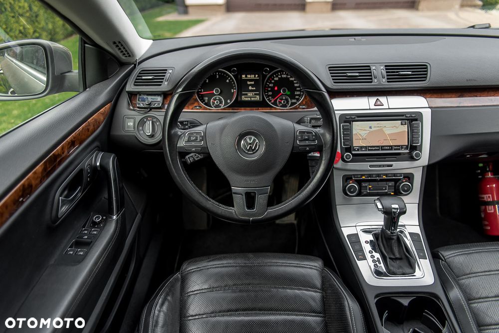 Volkswagen Passat CC - 34