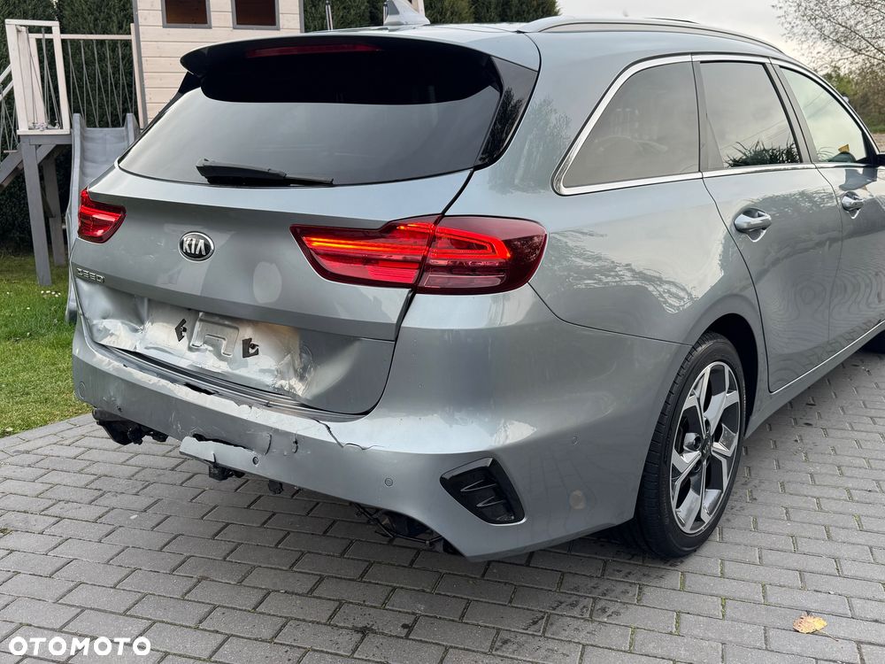 Kia Ceed 1.4 T-GDI DCT OPF Platinum Edition - 32