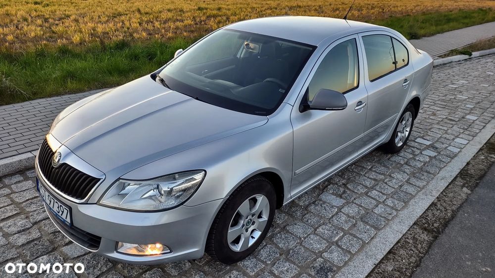 Skoda Superb 2.0 Exclusive - 25