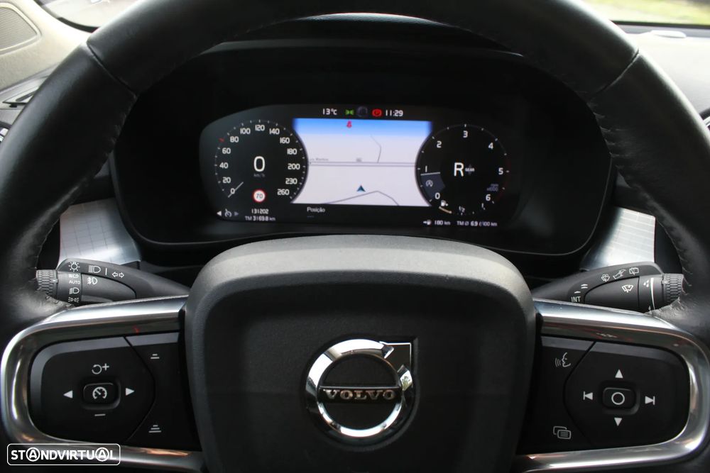 Volvo XC 40 2.0 D3 Momentum Plus - 15