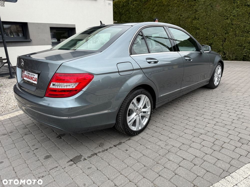 Mercedes-Benz Klasa C 180 CGI BlueEff Avantgarde - 3