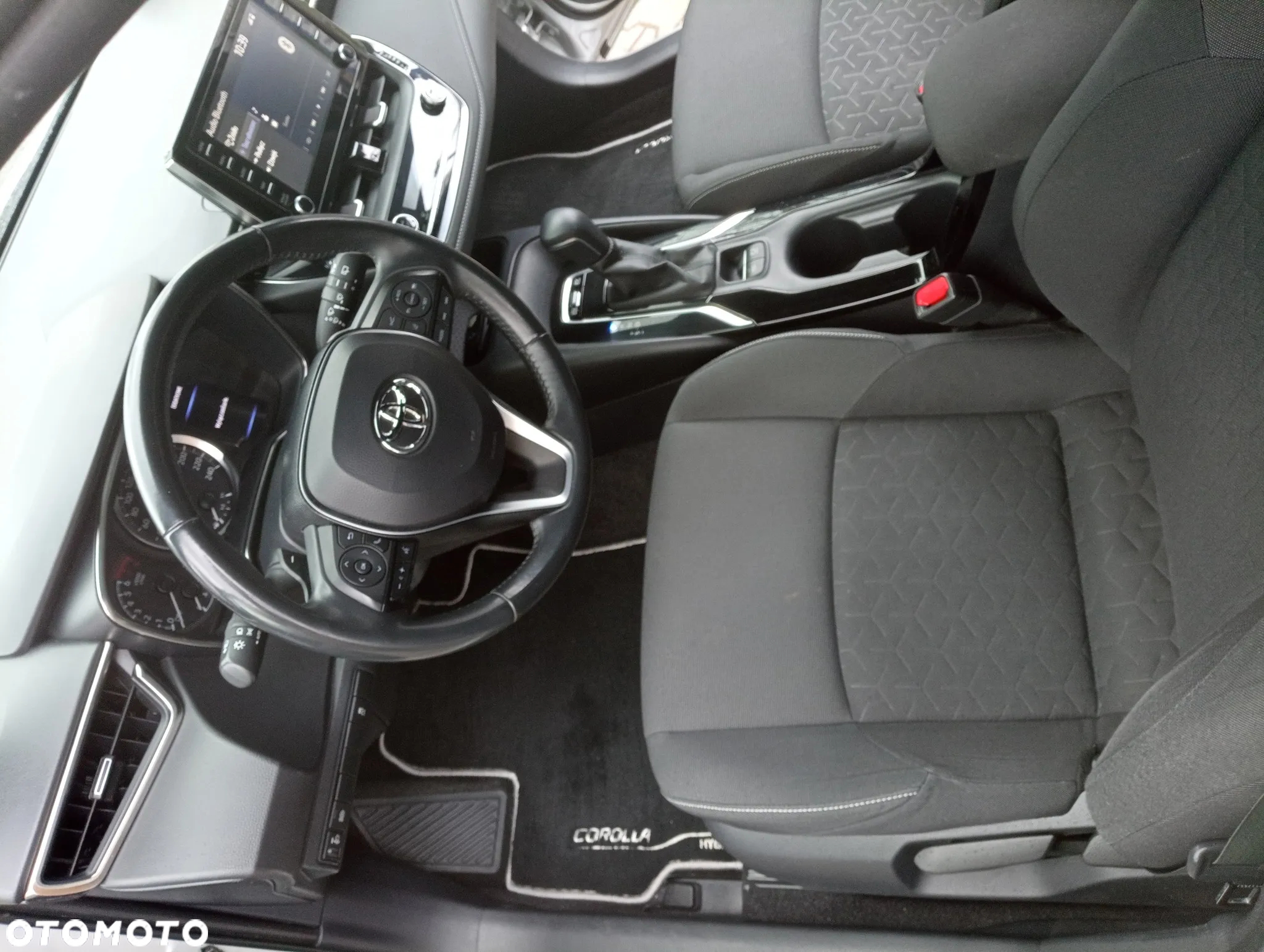 Toyota Corolla 2.0 Hybrid Comfort - 7