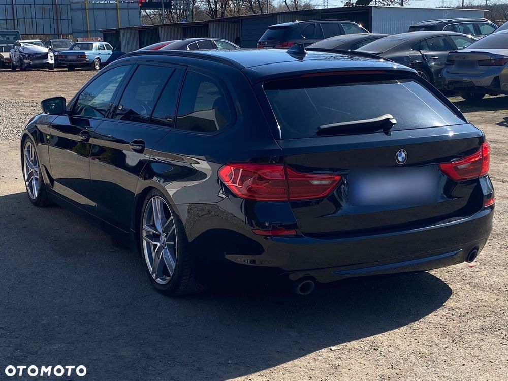 BMW Seria 5 525d Sport Line sport - 4