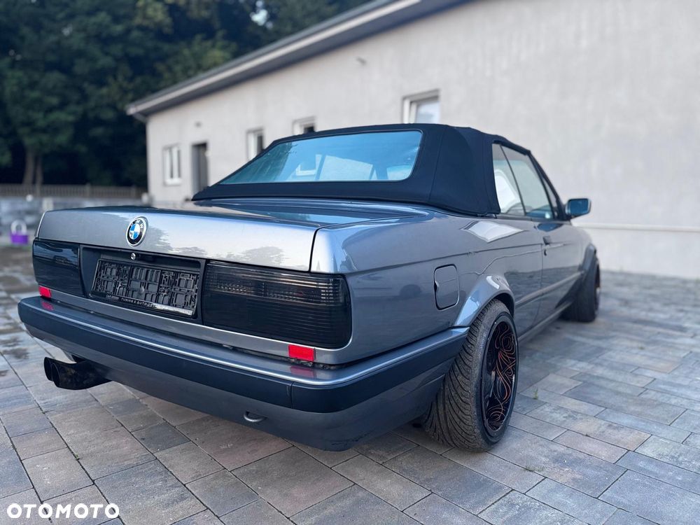 BMW Seria 3 325i - 18