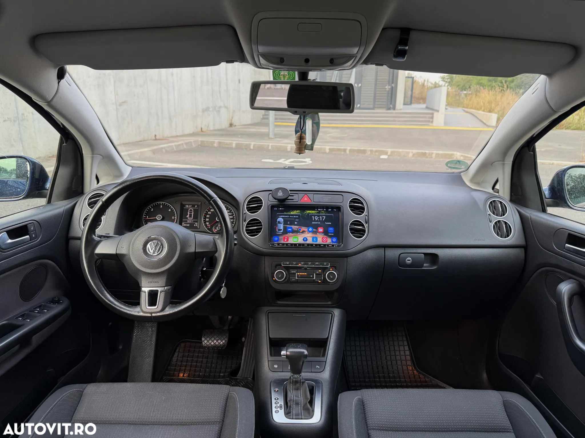 Volkswagen Golf Plus 1.6 TDI DPF DSG Comfortline - 5