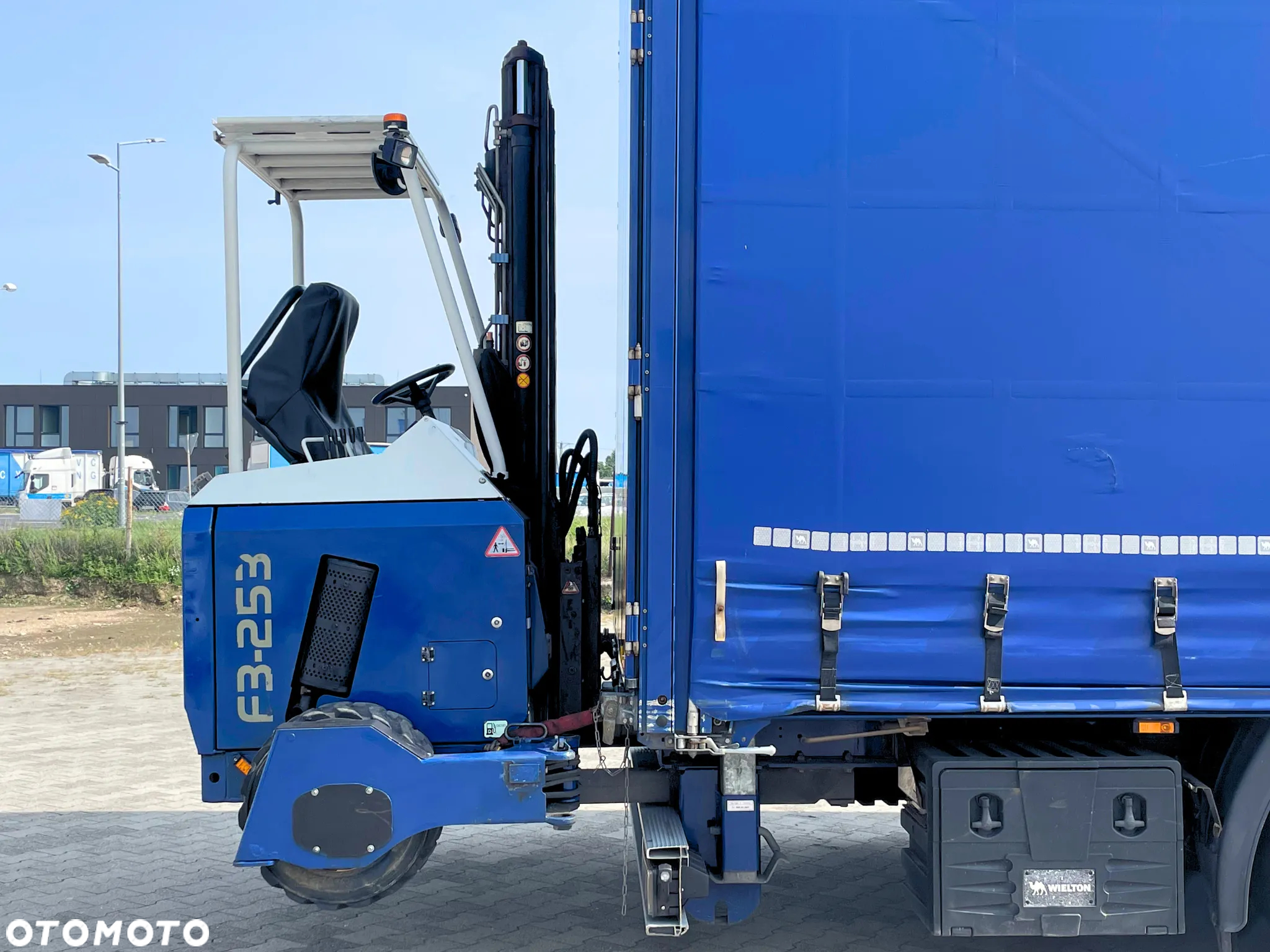 Palfinger F3 253 PX / WÓZEK WIDŁOWY / 3M / 2500 kg - 15