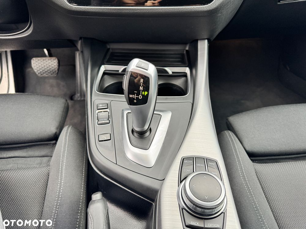 BMW Seria 1 118i M Sport Shadow - 30