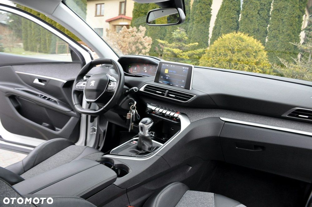 Peugeot 3008 - 24