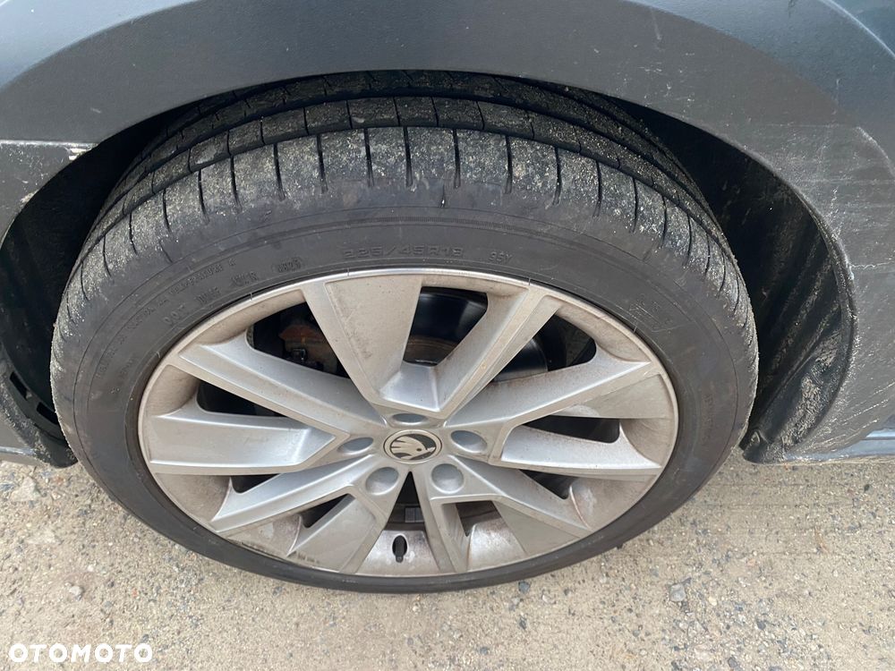 Skoda Octavia 2.0 TDI 4x4 DSG Scout - 27