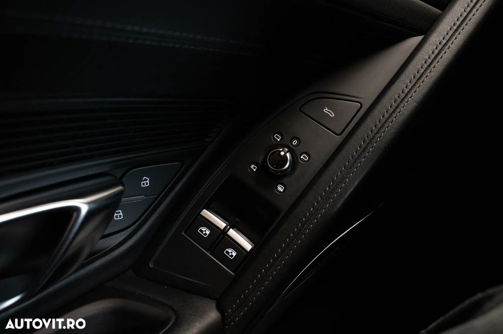 Audi R8 V10 5.2 FSI quattro S tronic - 26