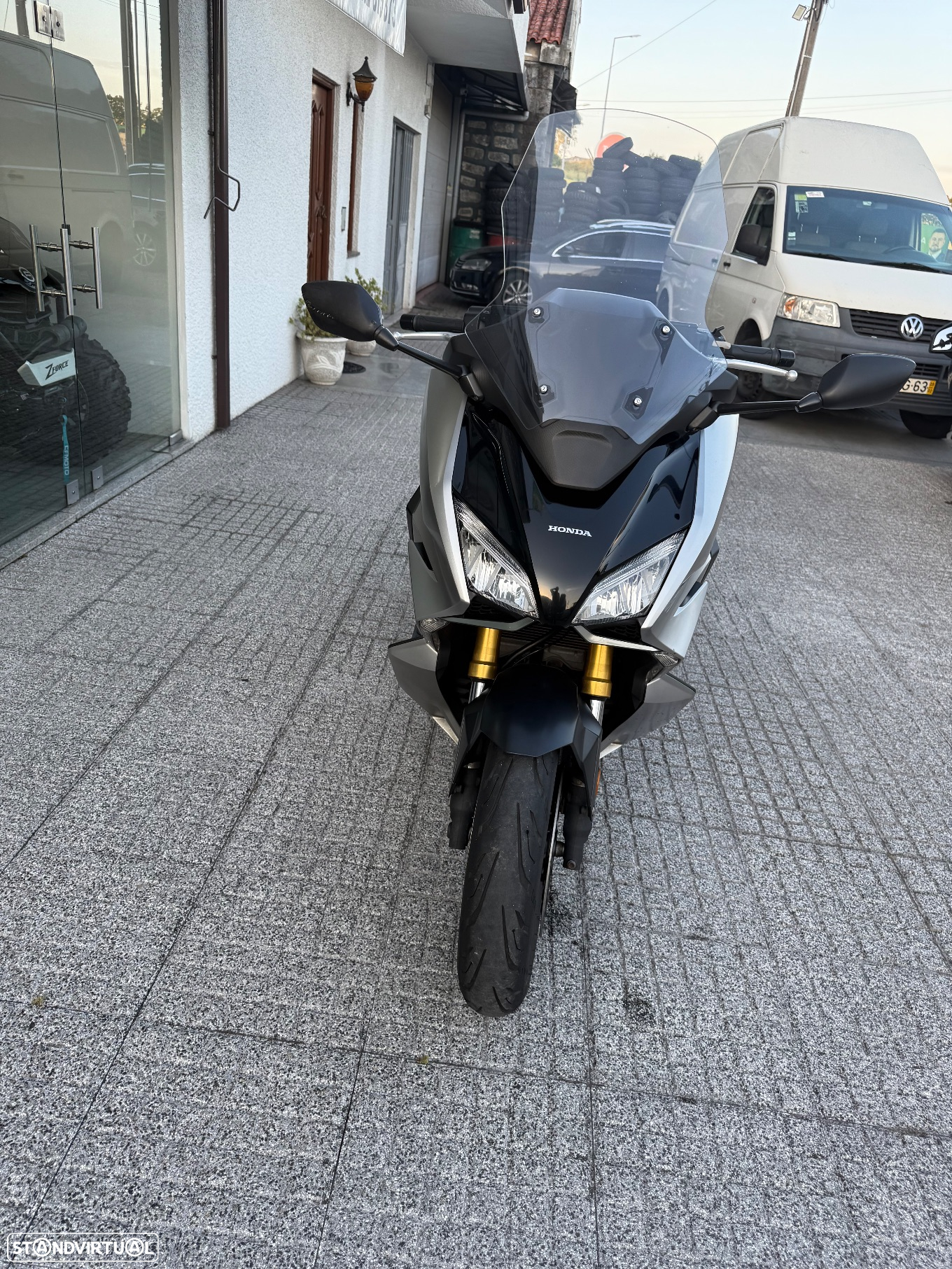 Honda F Forza 750 - 14