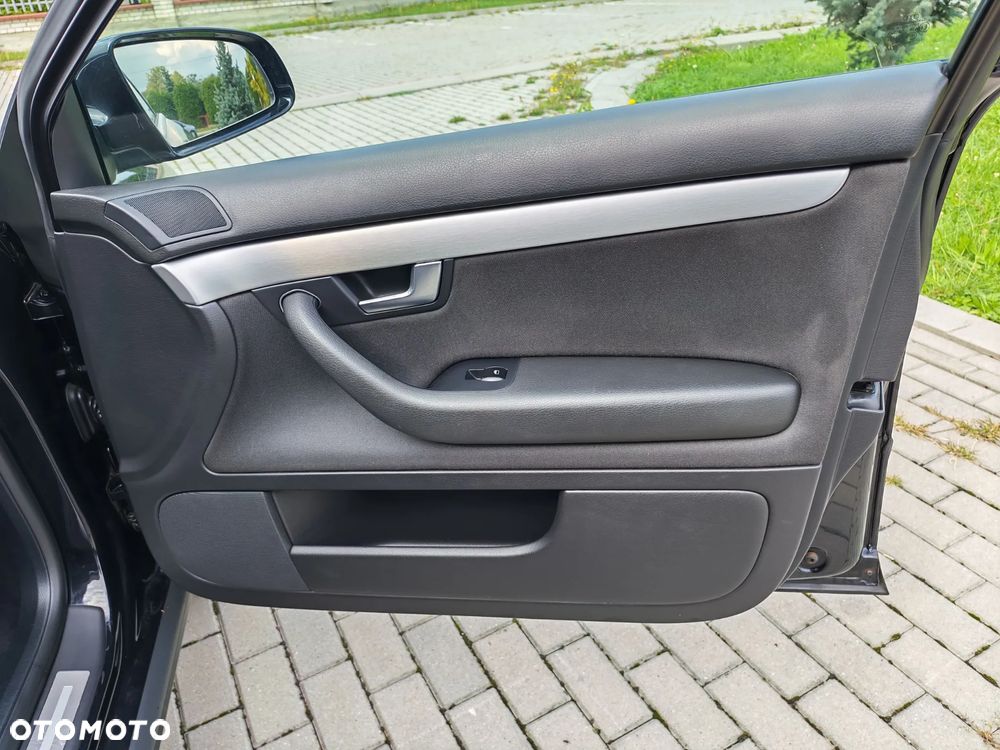 Audi A4 Limousine - 22