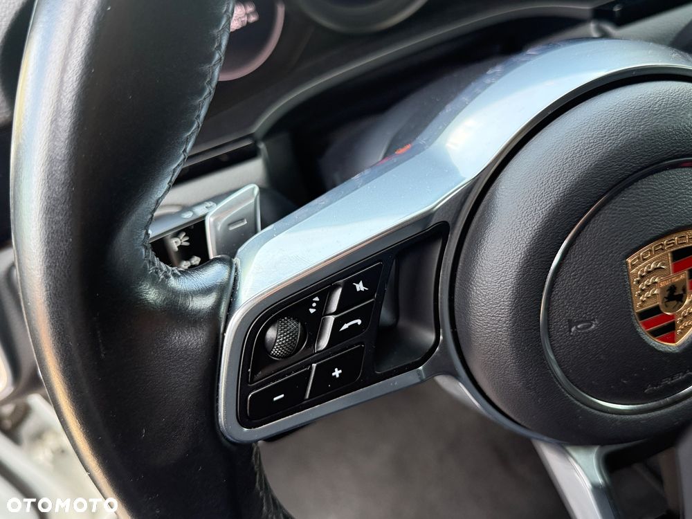Porsche Cayenne Platinum Edition - 17