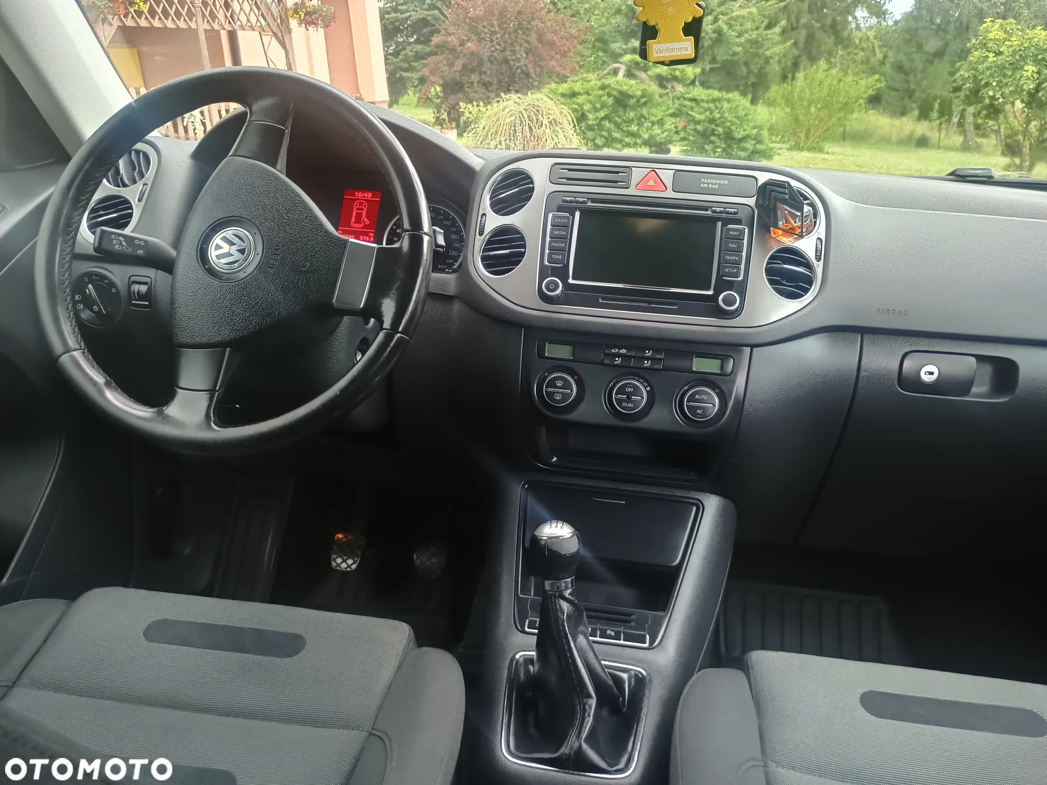 Volkswagen Tiguan - 5