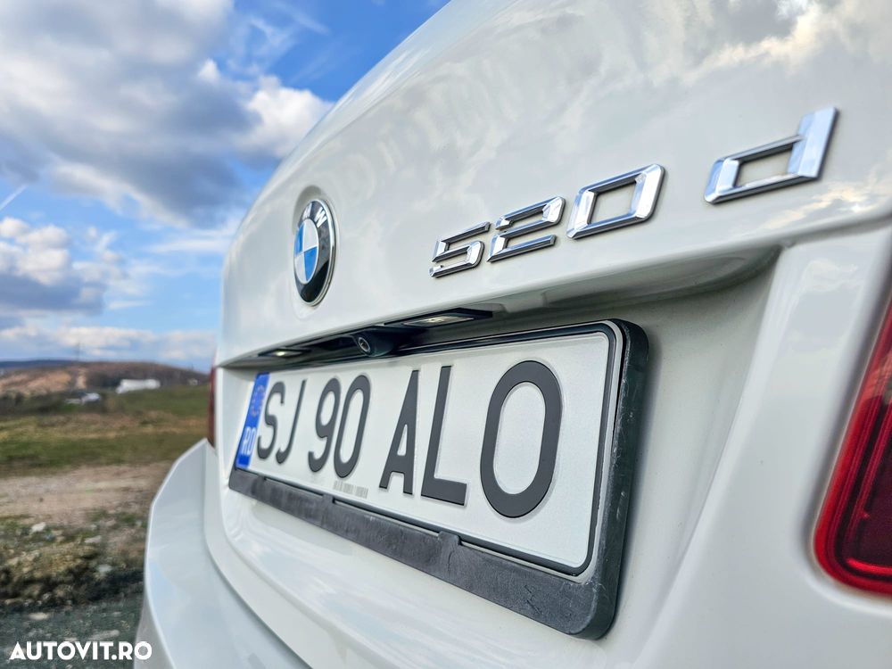 BMW Seria 5 520d Aut. Luxury Line - 17