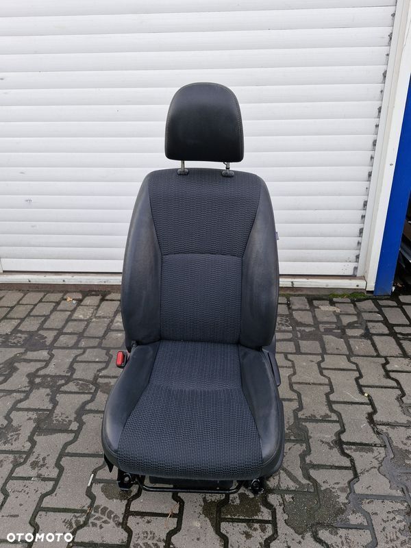 toyota verso i 1 lift fotel kierowcy lewy przód przedni półskóra uk - 1