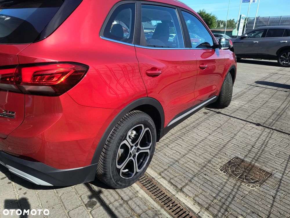 MG ZS Hybrid+ - 4