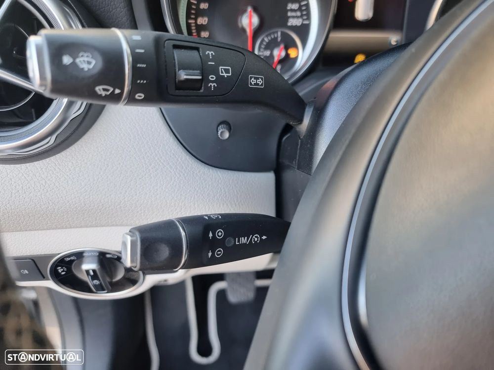 Mercedes-Benz GLA 180 d Urban - 11