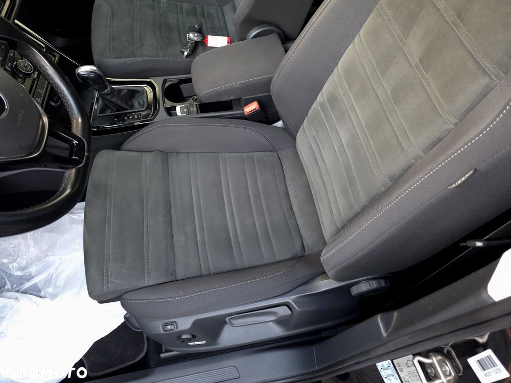 Volkswagen Touran 2.0 TDI BMT Highline DSG - 11